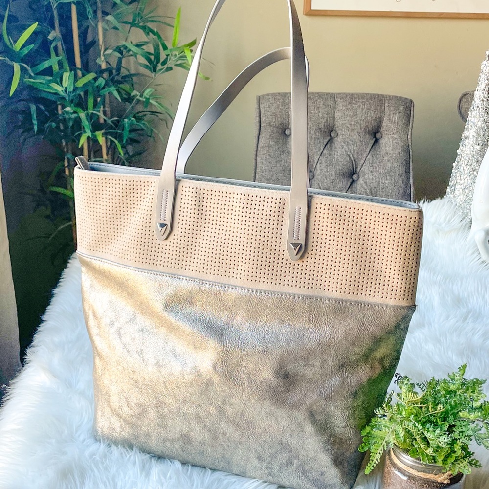 Stella & Dot Purse Handbag Hudson Metallic Gray Zippered Tote Purse